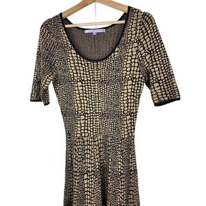 Luxe by Carmen Marc Valvo Size M Black Tan Fit and Flare Dress